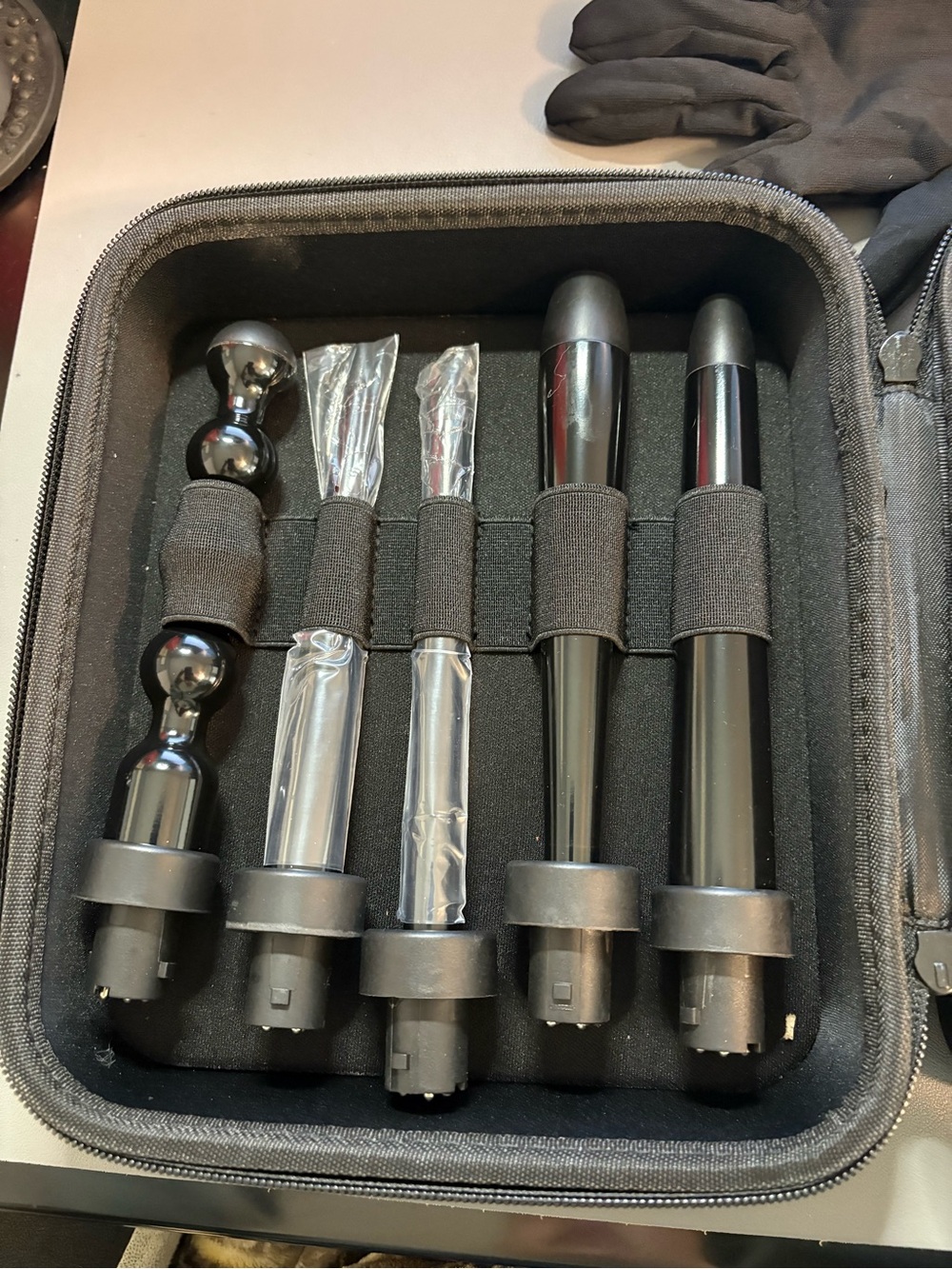 NuMe Octowand 8-in-1 Curling Wand Set with interchangeable barrels - Picture 2 of 5
